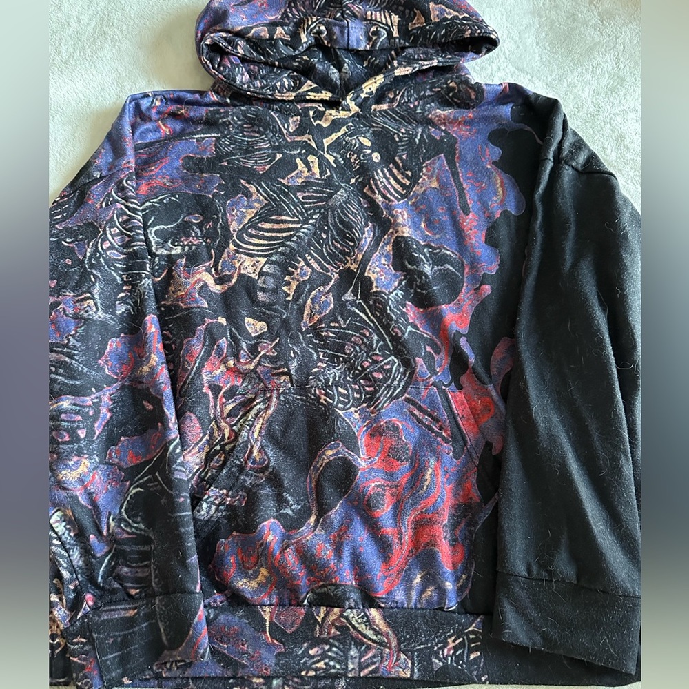 Thrifted skeleton hoodie- Large